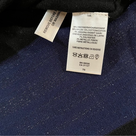 DKNY 2-Tone Top - Picture 2 of 2